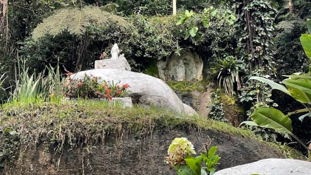 Gruta de Santa Lourdes