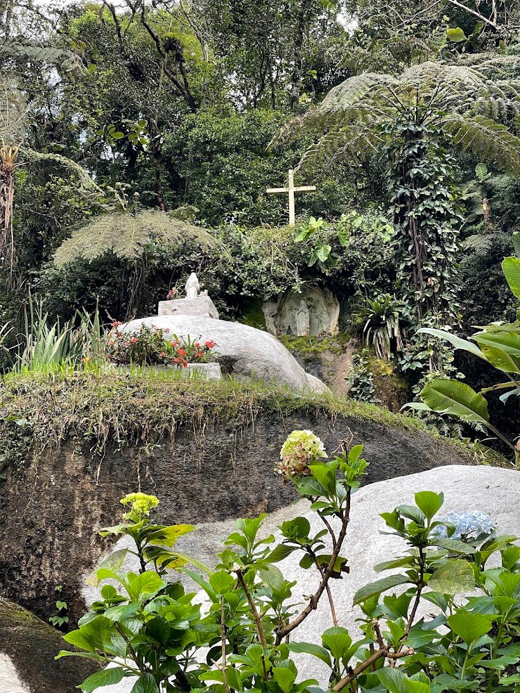 Gruta de Santa Lourdes