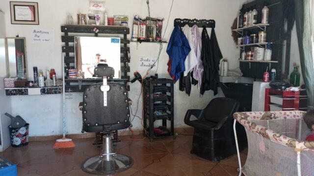 Salao e barbearia TL